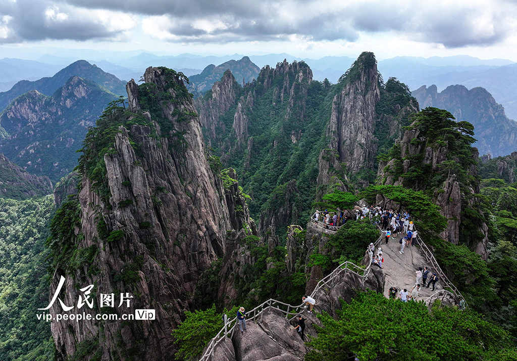 黄山风景最新图片，自然之美的瞬间凝固